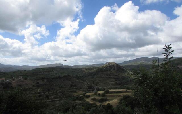 Tsikalaria Traditional Stone House