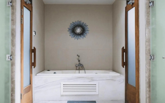 Private Rooms in Historic Manila Chinatown