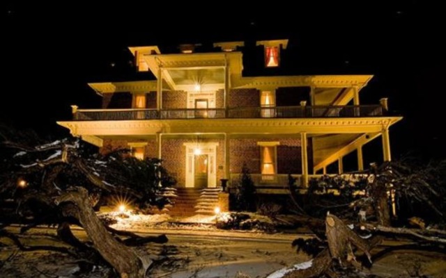 The Reynolds Mansion