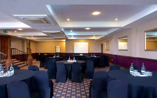 Hallmark Hotel Manchester Airport