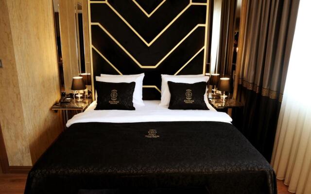 Bayrak Grand Hotel