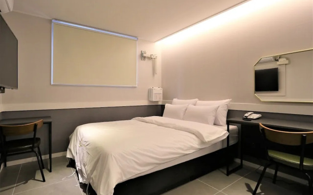 M&Lucky Hotel