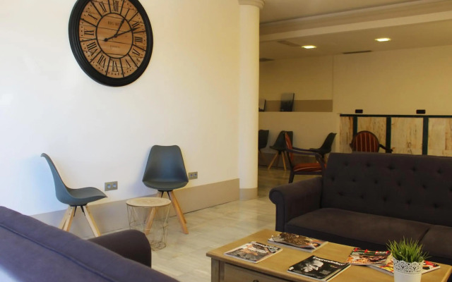 Hotel Reyes Ziríes