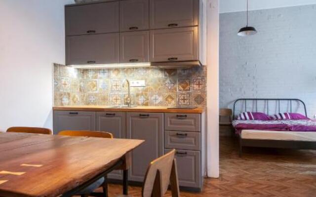 Stylish downtown apartment