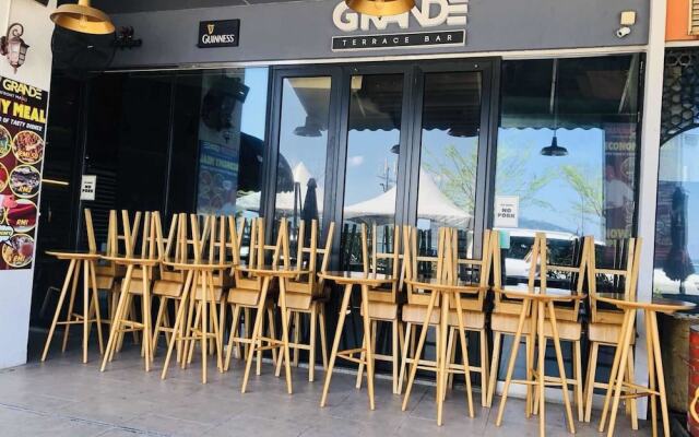 Warm & Cozy House at Oceanus