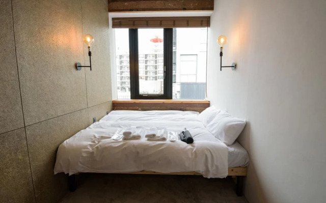 mizuka Imaizumi 5 - unmanned hotel