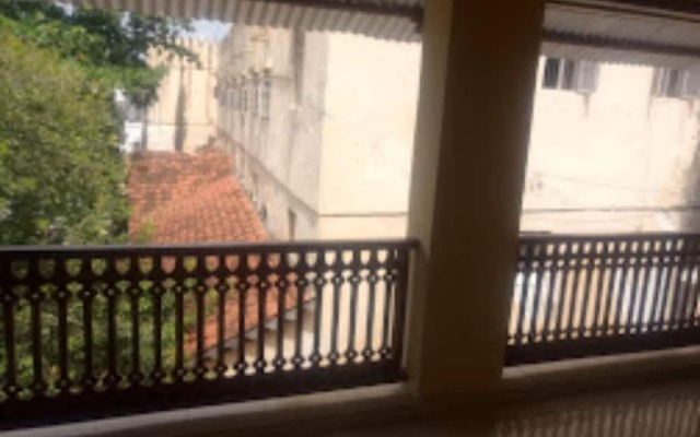 New Mahrus Hotel & Rooftop Restaurant