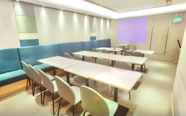 Zhuhai Wanyi Holiday Hotel