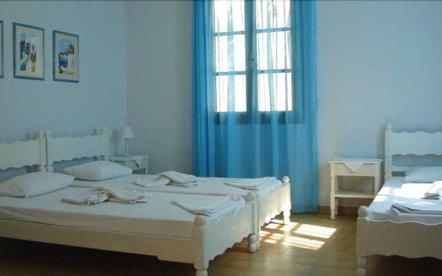 Maria Studios Rooms and Apartments