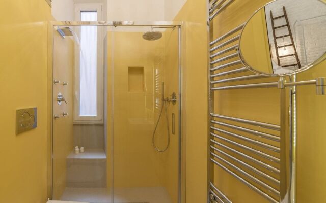 Romantic Vintage Colosseum Apartment