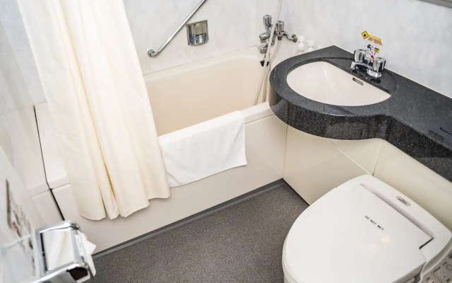 NARA Visitor Center & Inn