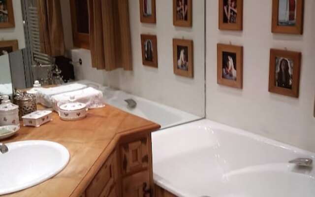 Gstaad - Luxury Flat in Rougemont