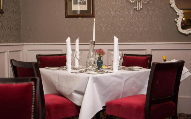 The Devon Inn Hotel