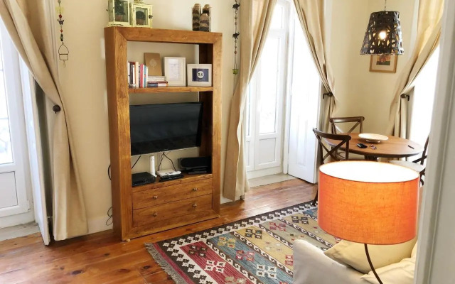 Remodeled Historic Apartment in Bairro Alto