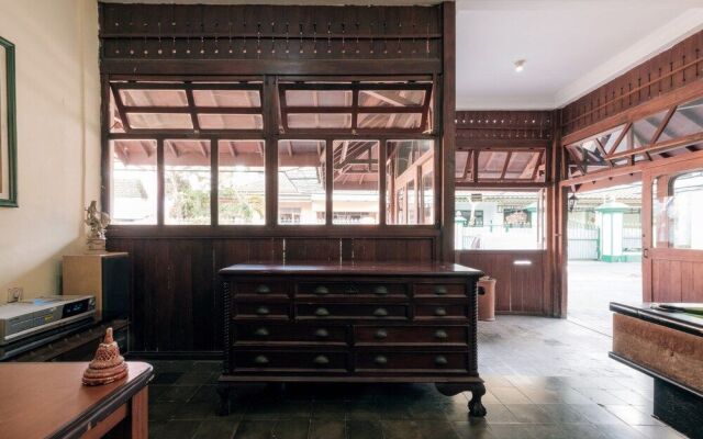OYO 1700 Danurejan Guesthouse