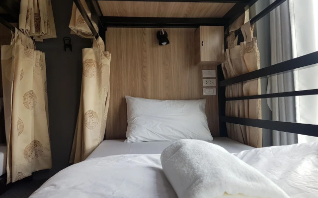 Sleep To Fly Hotel & Hostel
