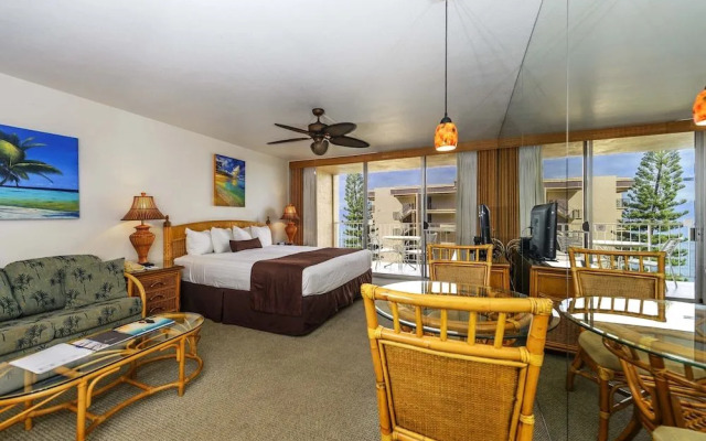 Royal Kahana 702 Studio Bedroom Condo by RedAwning