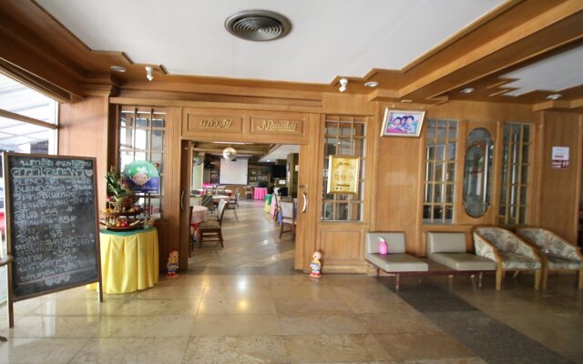 Chom Surang Hotel