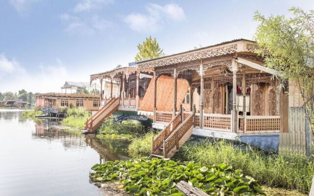 GuestHouser 1 BR Houseboat 1fda