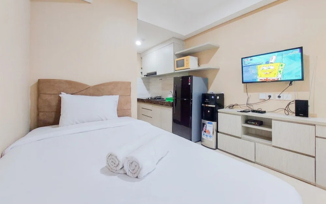 Cozy And Relaxing Studio Apartment B Residence