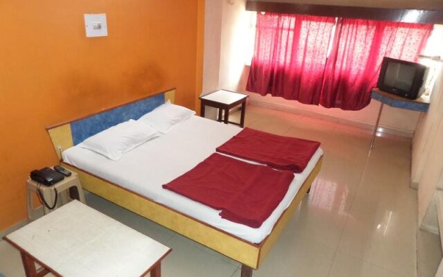 Hotel Shiv Palace Lodging