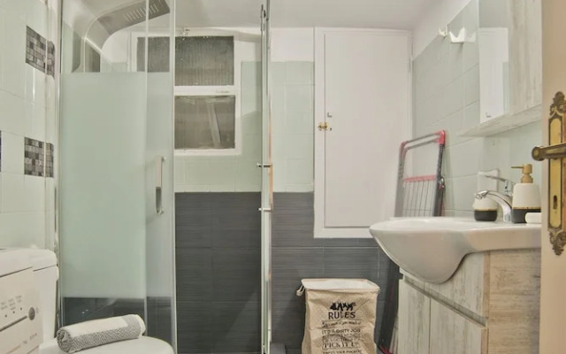 Meliti in Piraeus With 2 Bedrooms and 1 Bathrooms