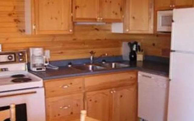 Adams Beach Cottages