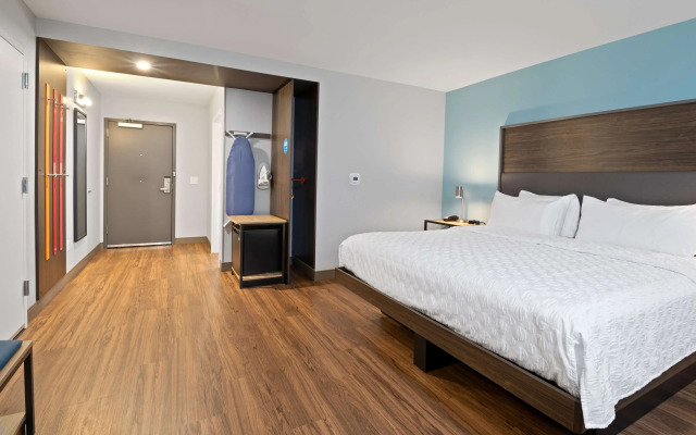 TRU BY Hilton Sharonville