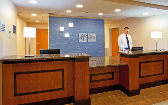 Holiday Inn Express Hotel & Suites East Lansing by IHG