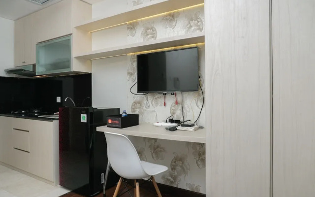 Pool View Studio Apartment at Puri Orchard