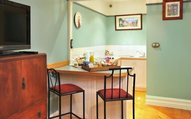 Belgrave Bed and Breakfast – Guest Rooms – Melbourne