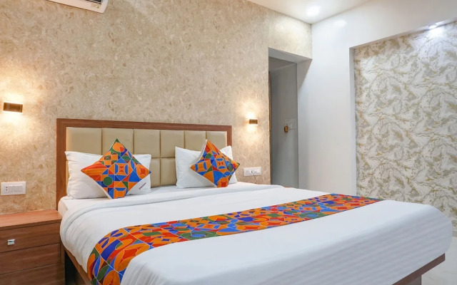 Fabhotel Emersion Residency