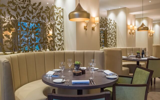 Careys Manor & Senspa