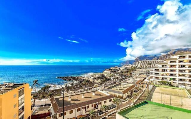 One bedroom appartement with sea view shared pool and balcony at Puerto de Santiago 1 km away from the beach