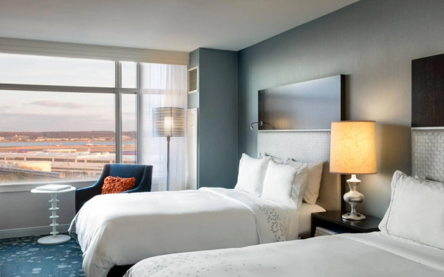 Renaissance Arlington Capital View Hotel