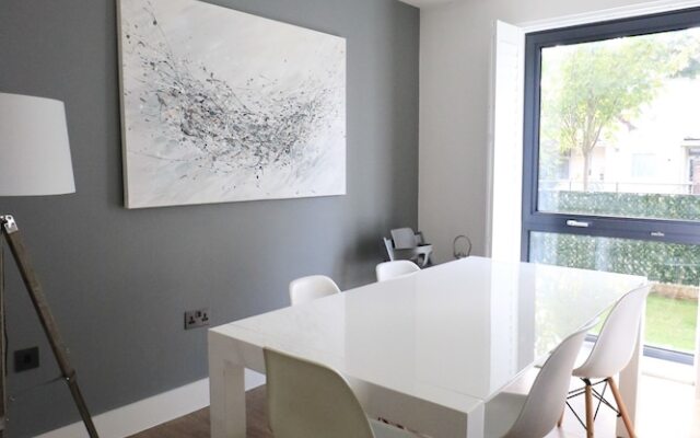 Modern 2 Bedroom Apartment in Putney