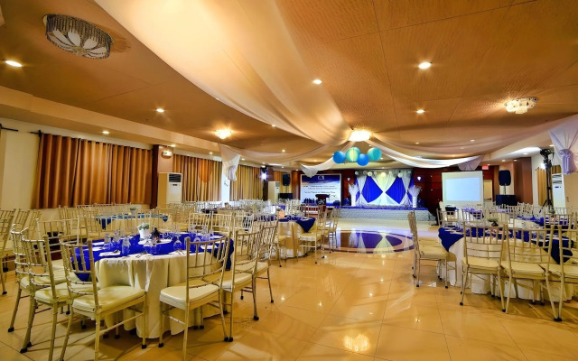Ninong's Hotel