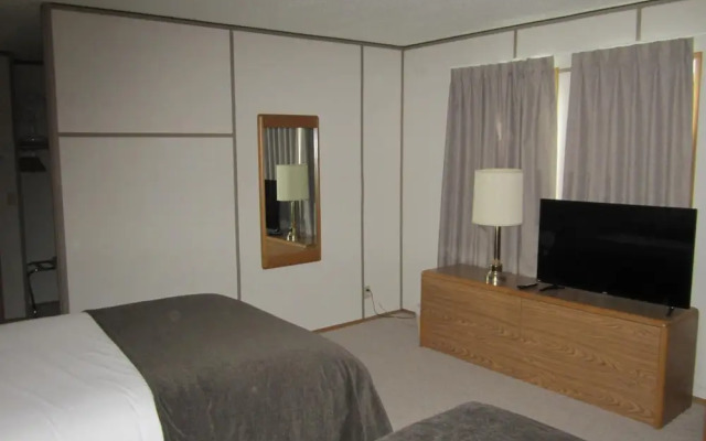 Triple J Hotel & Cabins