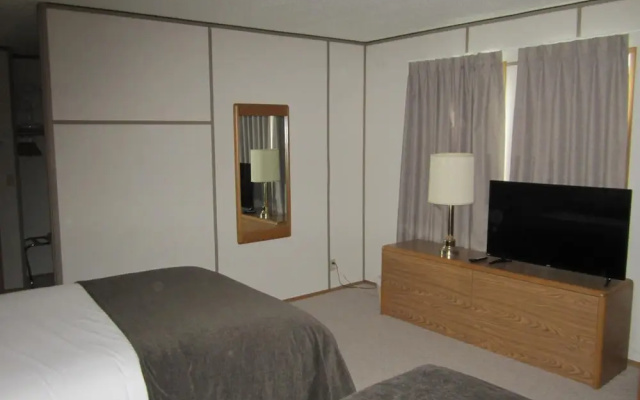 Triple J Hotel & Cabins
