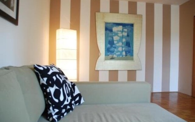 Apartment Trnovo center