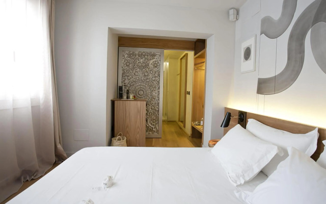 Puro Oasis Urban Hotel