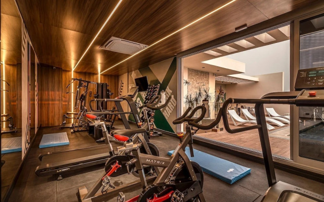 Houze Stay & Residences by AVA