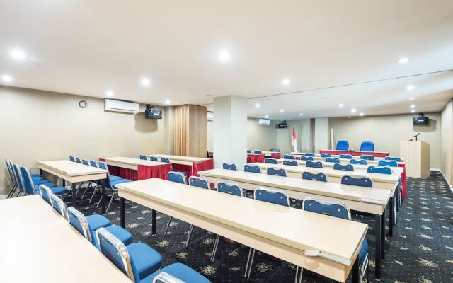 Airy Tengah Merdeka Barat 428 Pontianak