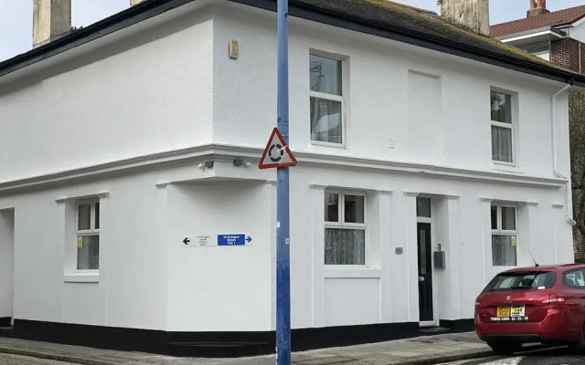 Octagon Apartment 1