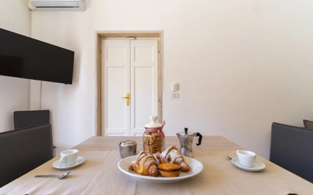 2804 Soleado Apartments - Mono Lorenz by Barbarhouse