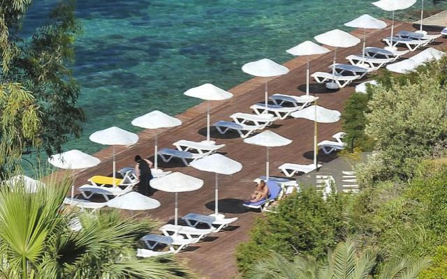 Ladonia Hotels Adakule	