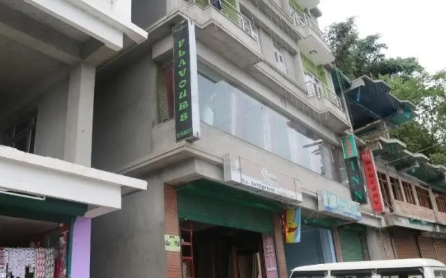 Hotel Flavours Inn