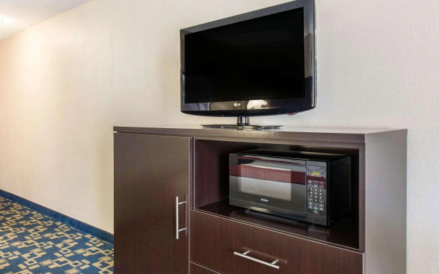 Comfort Inn & Suites Near Universal Orlando Resort - Convention Ctr