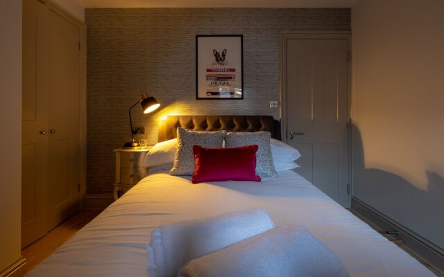 Kings House by Karah Boutiques