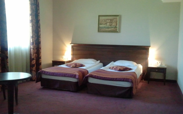 Yantra Grand Hotel -Sharlopov Hotels